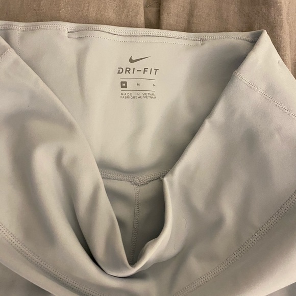 Nike light blue leggings medium - Picture 2 of 3